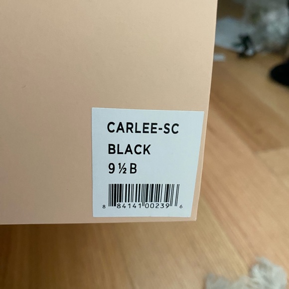 Unworn, still in box. Selling because too big and forgot to return - Picture 7 of 7